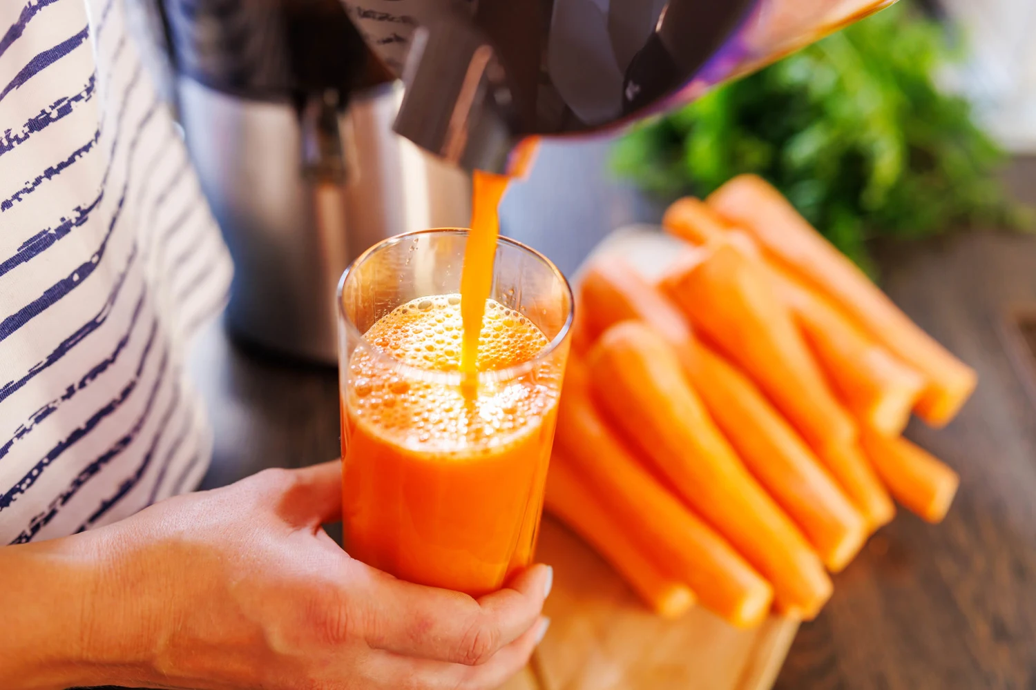 carrot juice with a blender