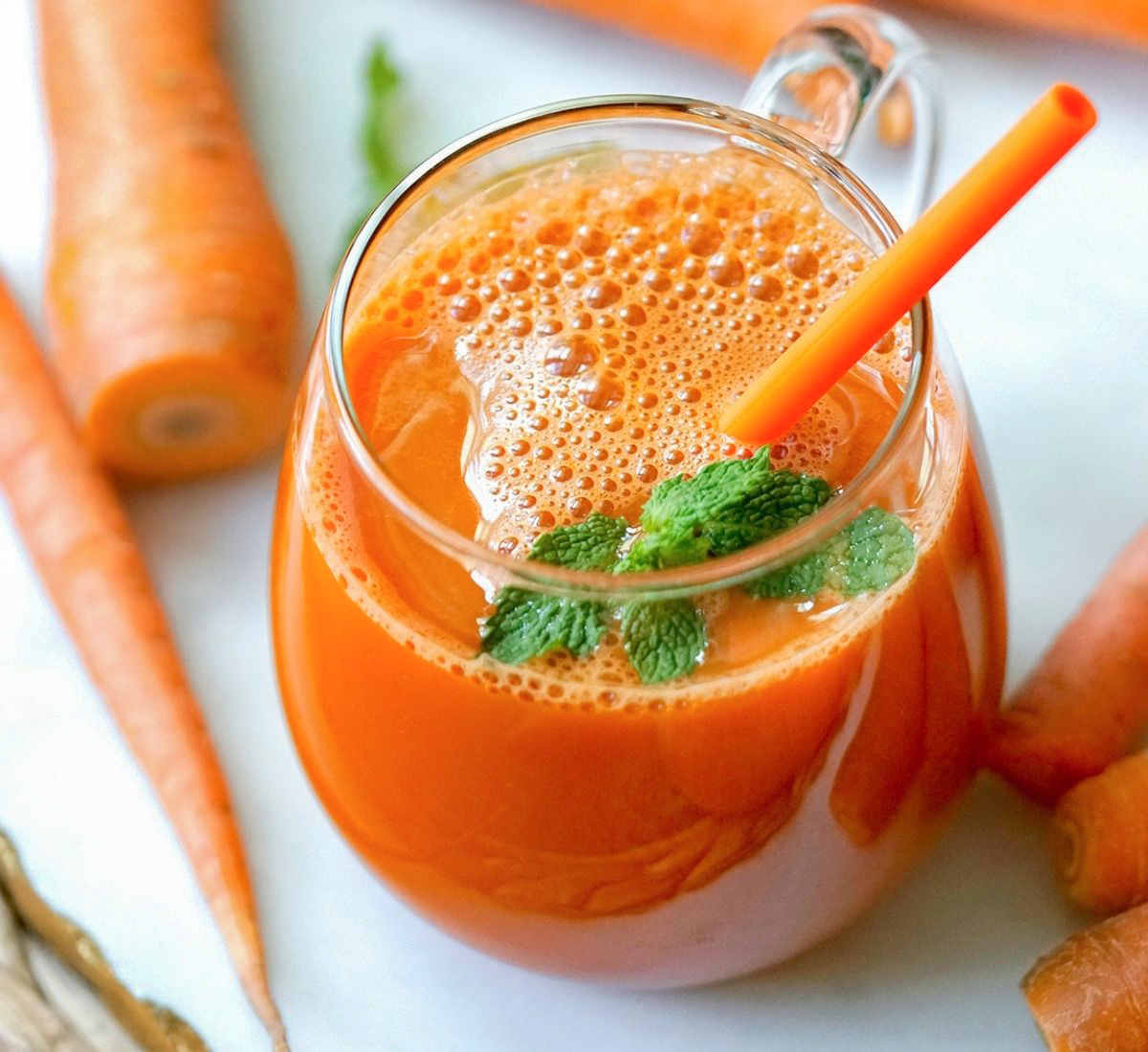 carrot juice with a blender