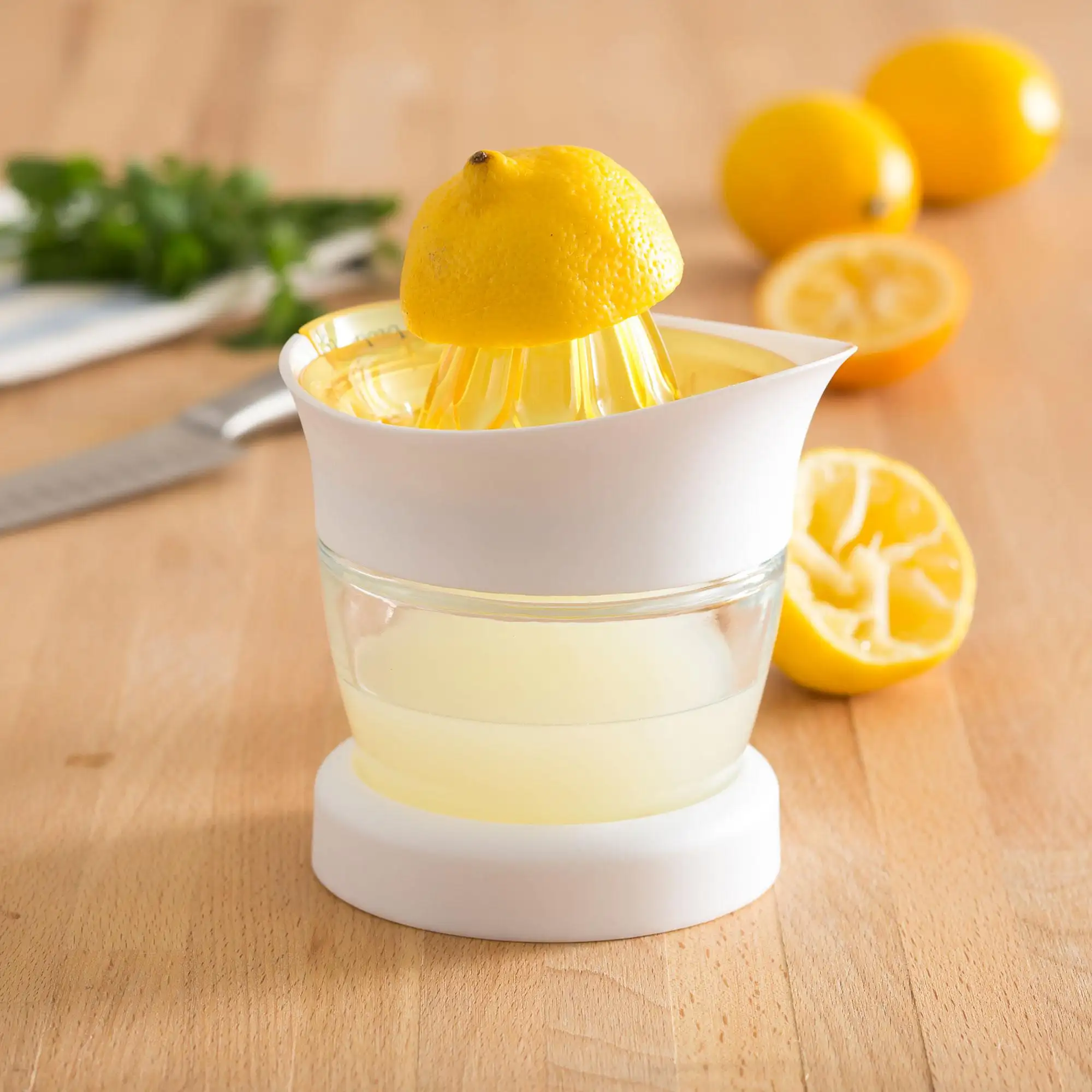 lemon juicer